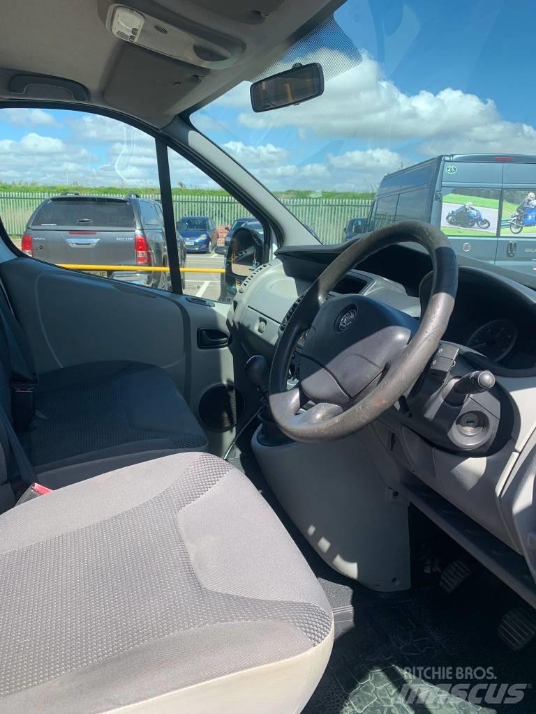 Vauxhall Vivaro 기타