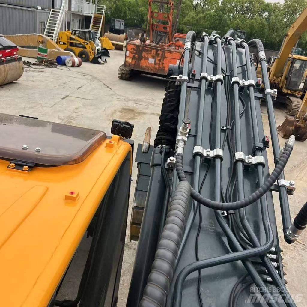 Hyundai R330LC 대형 굴삭기 29톤 이상