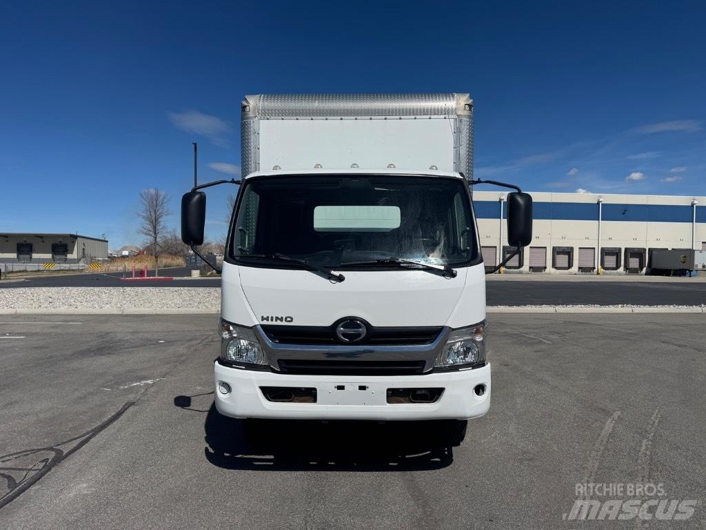 Hino 155 패널 화물차