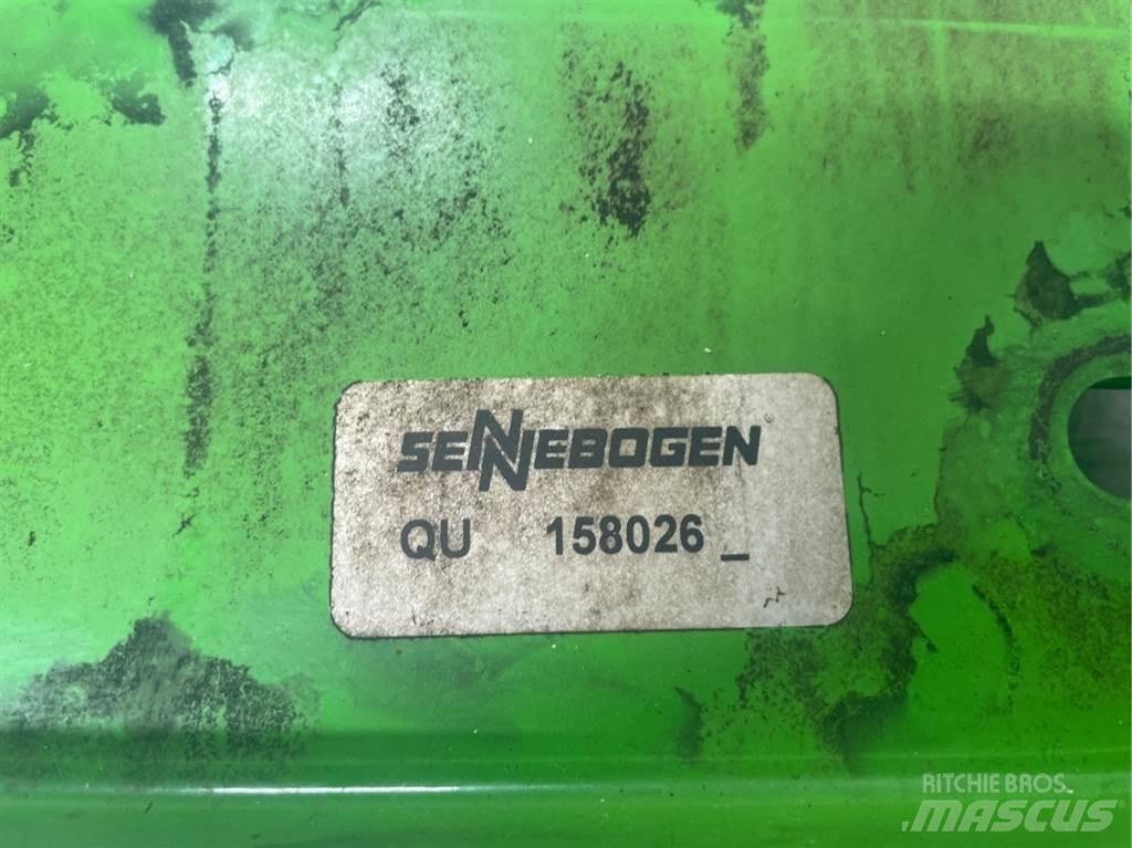 Sennebogen 158026 섀시 및 서스펜션