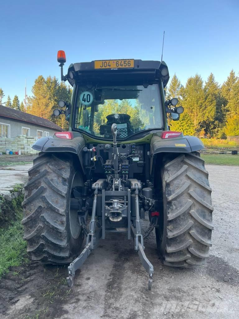 Valtra G 135 트랙터