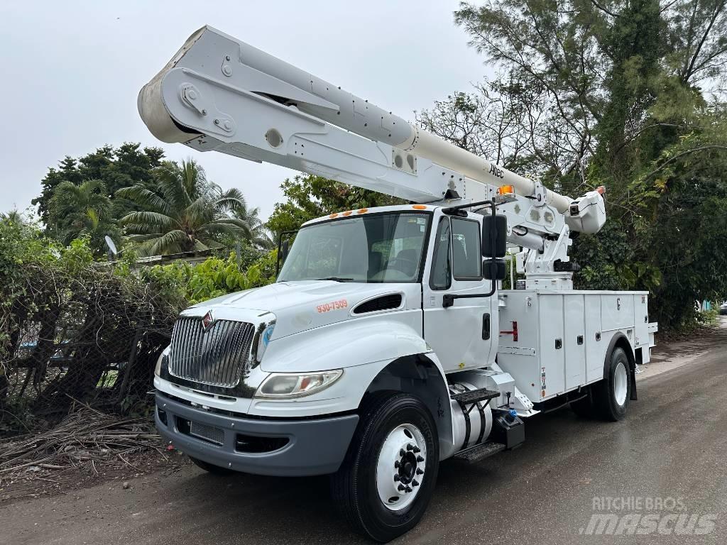 International 4300 트럭 탑재 고소작업대
