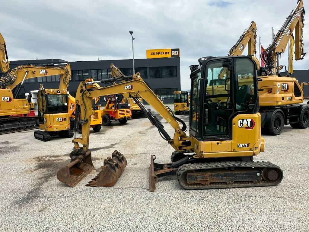 CAT 302.7 소형 굴삭기 7톤 미만