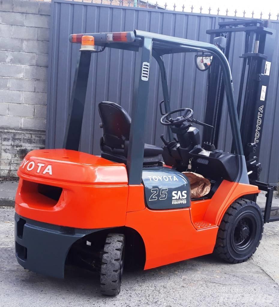 Toyota 02 7 FDF 25 디젤 지게차