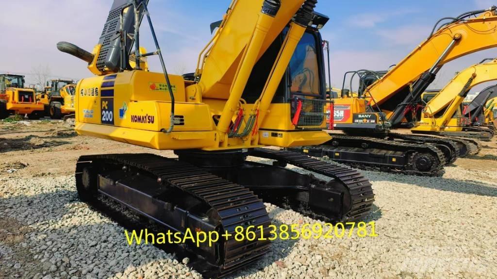 Komatsu PC 200-8 중형굴삭기 7톤-28톤