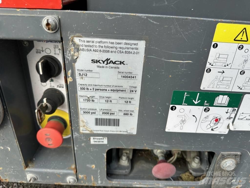 SkyJack SJ 12 가위형 리프트