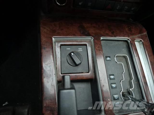 Dodge Nitro 자동차