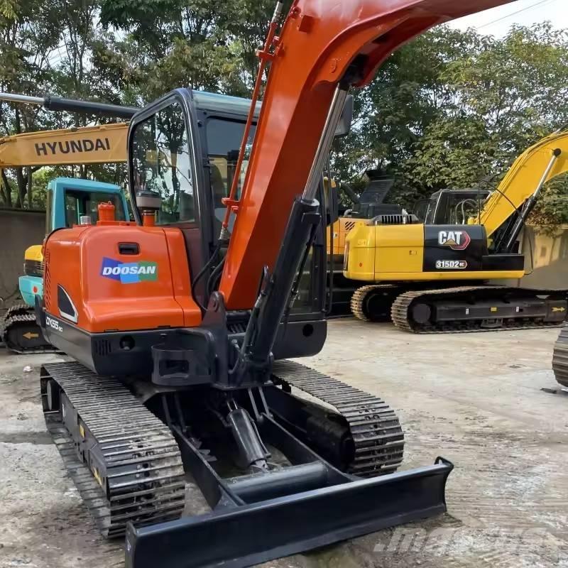 Doosan DX55-9C 소형 굴삭기 7톤 미만