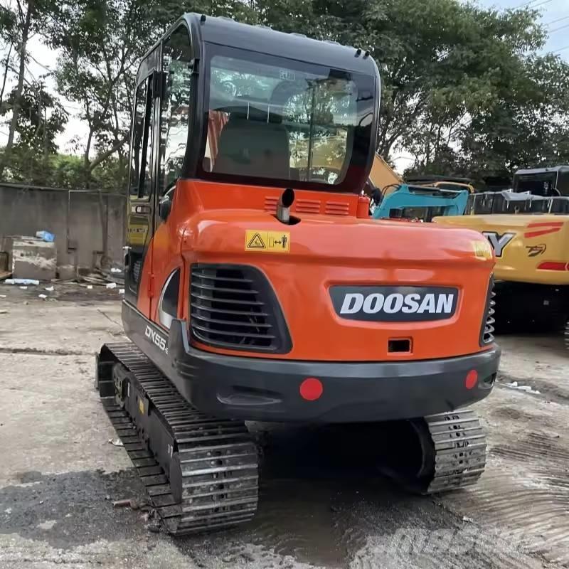 Doosan DX55-9C 소형 굴삭기 7톤 미만