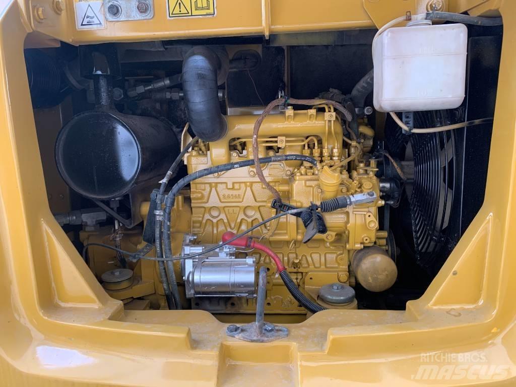 CAT 305.5E2 대형 굴삭기 29톤 이상