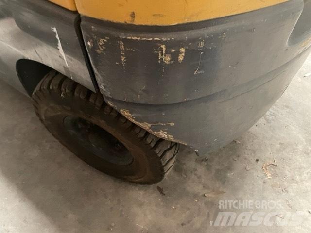 TCM FG15N18T 험지용 트럭