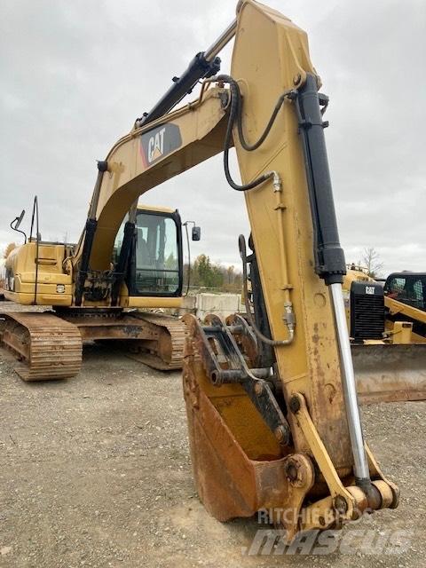 CAT 320 D L 대형 굴삭기 29톤 이상