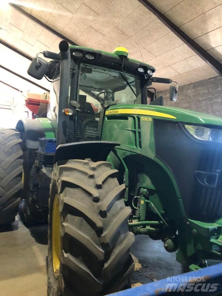 John Deere 7230 R 트랙터