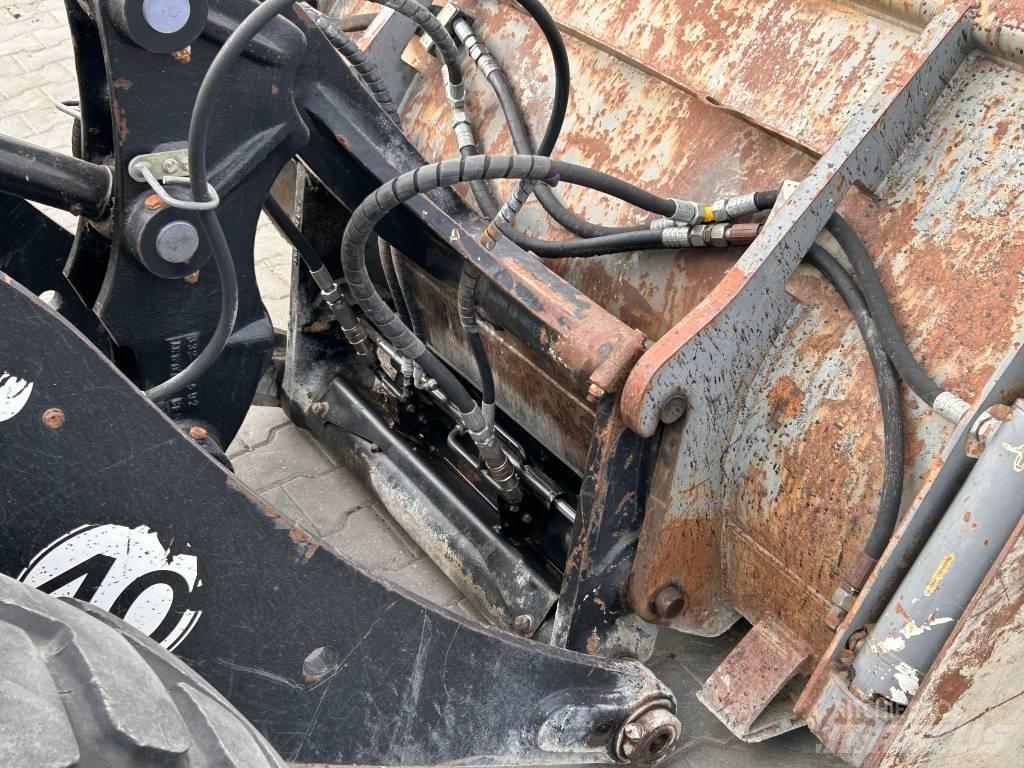 JCB 409 AGRI  휠로우더