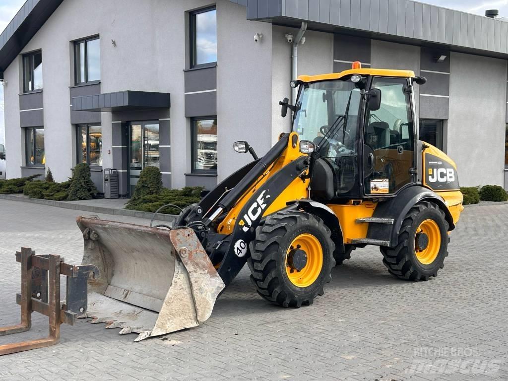 JCB 409 AGRI  휠로우더