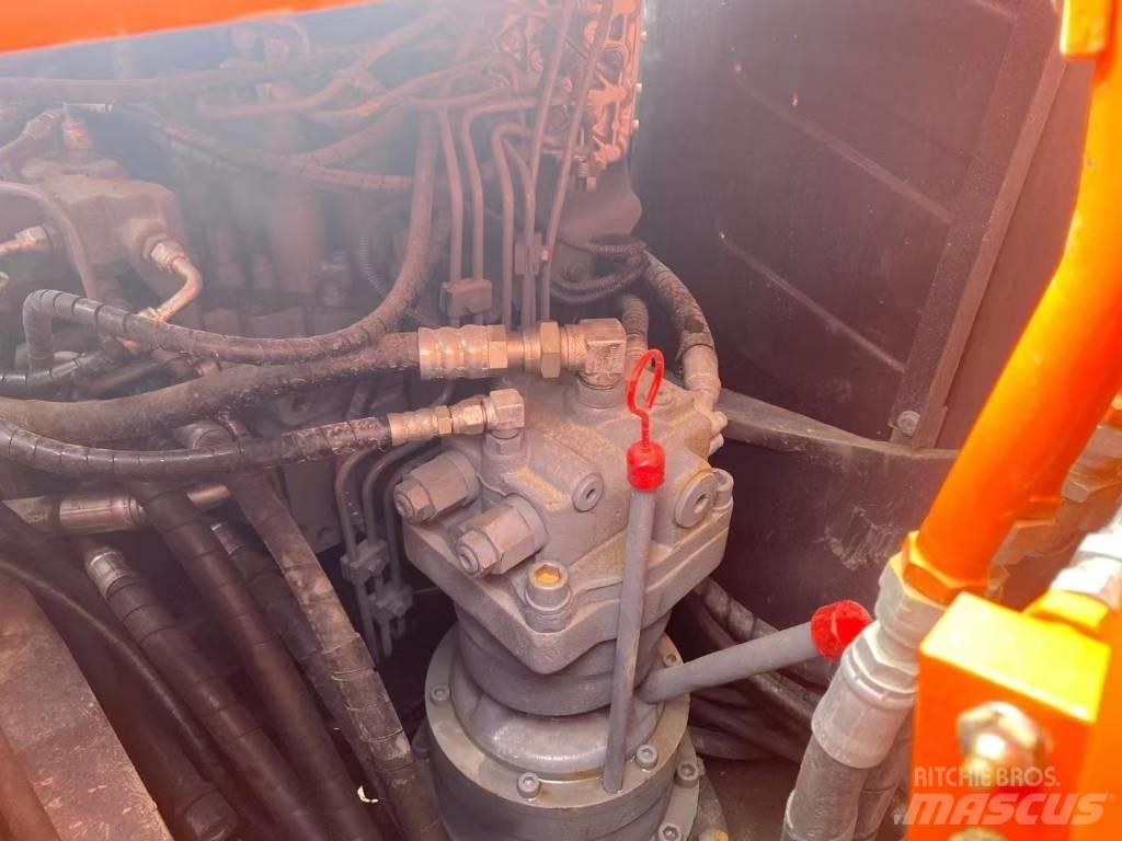 Hitachi 120 대형 굴삭기 29톤 이상