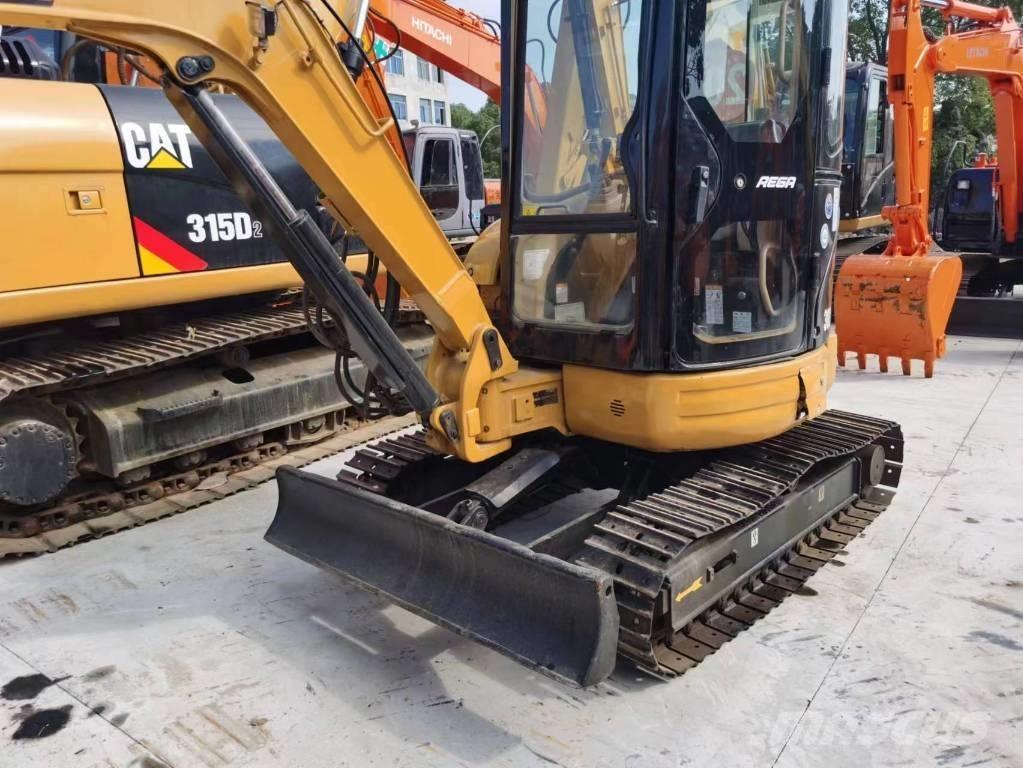 CAT 303 CR 소형 굴삭기 7톤 미만