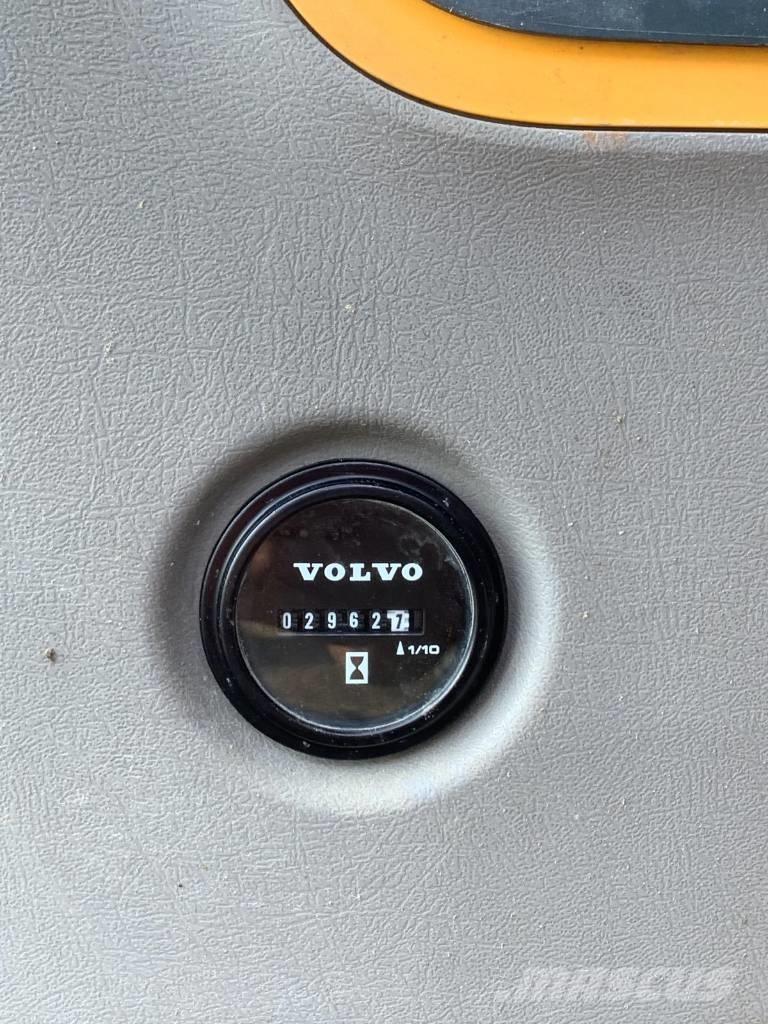 Volvo ECR 88 D 중형굴삭기 7톤-28톤