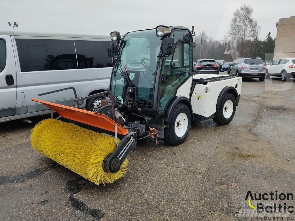 Multihog CX75 도로 청소차
