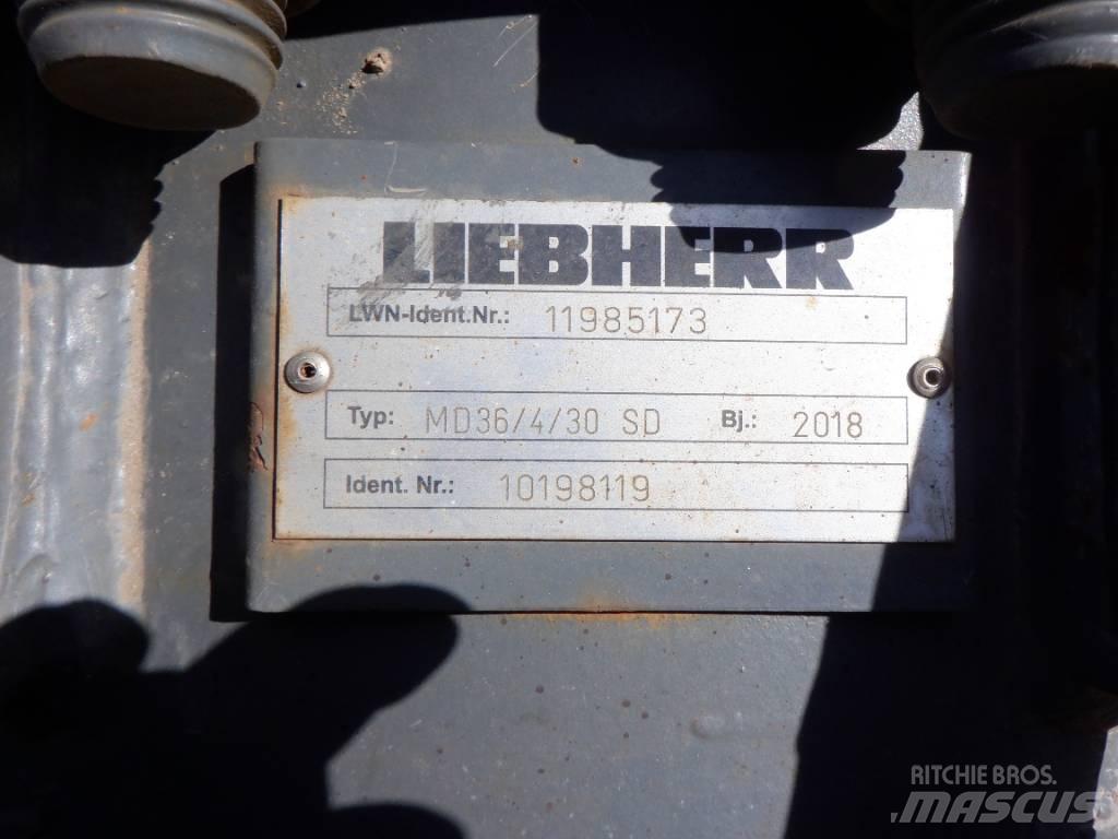 Liebherr LB 36 중형 드릴 장비