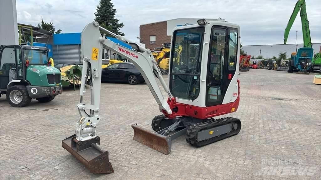 Takeuchi TB216 A 소형 굴삭기 7톤 미만