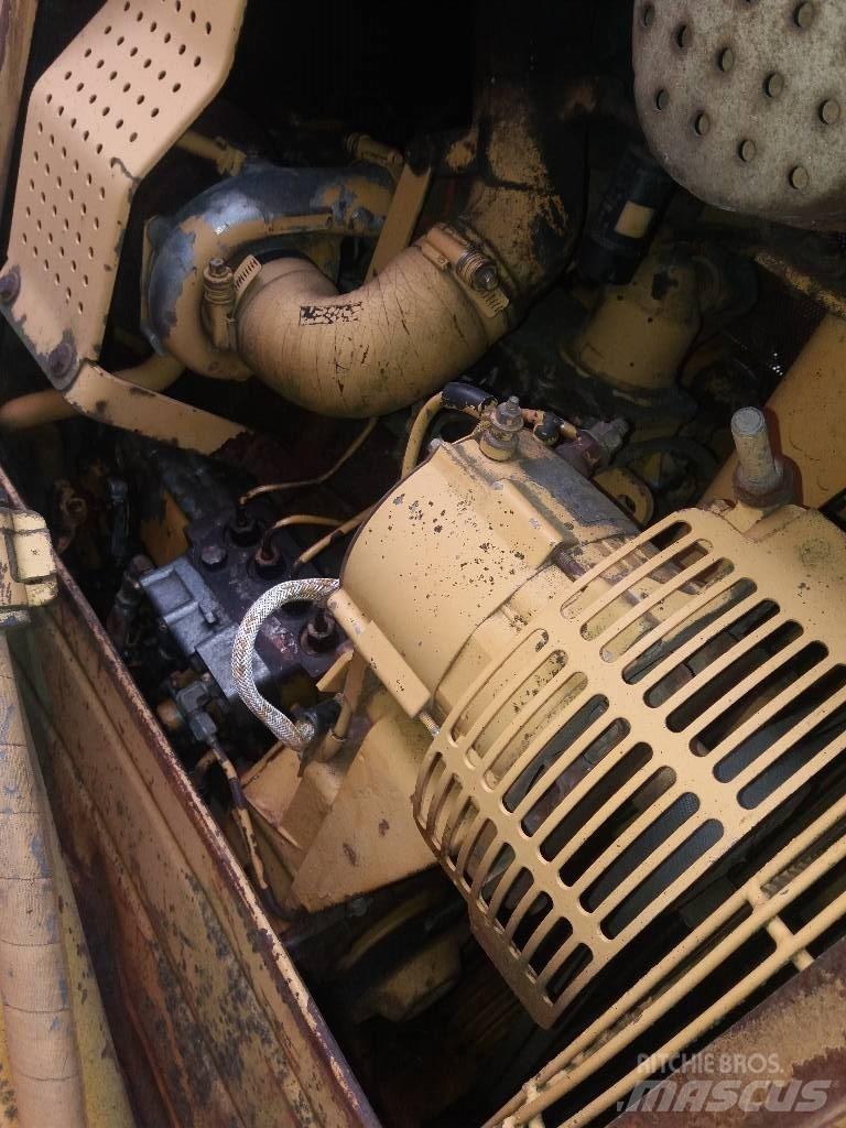CAT D 4 H 크롤러 도저