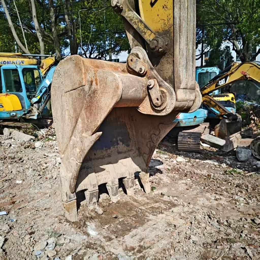 CAT 330 D 대형 굴삭기 29톤 이상