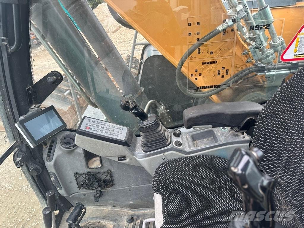 Liebherr R 922 대형 굴삭기 29톤 이상