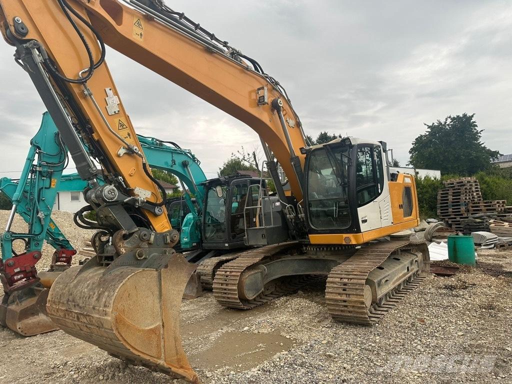 Liebherr R 922 대형 굴삭기 29톤 이상