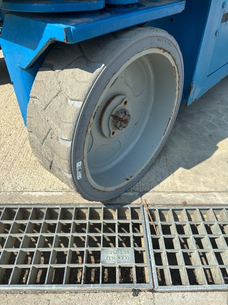 Genie GS 3246 가위형 리프트