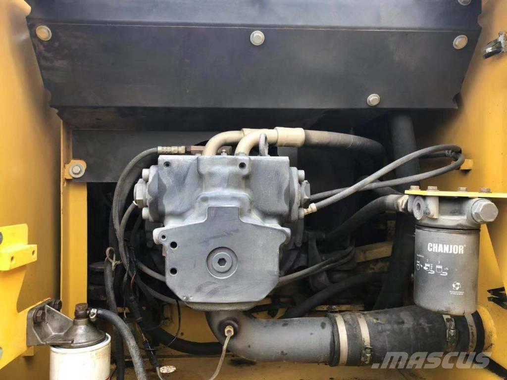 Komatsu pc200-7 대형 굴삭기 29톤 이상