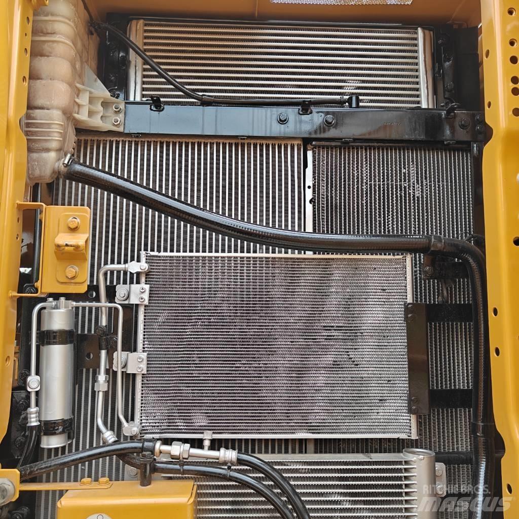 CAT 320 대형 굴삭기 29톤 이상
