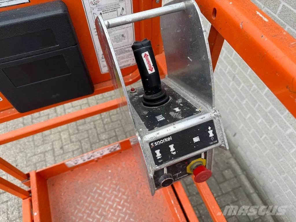 Snorkel S3220E 가위형 리프트