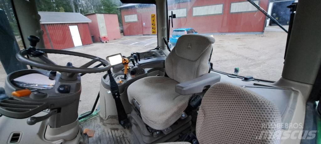 John Deere 6130 R 트랙터