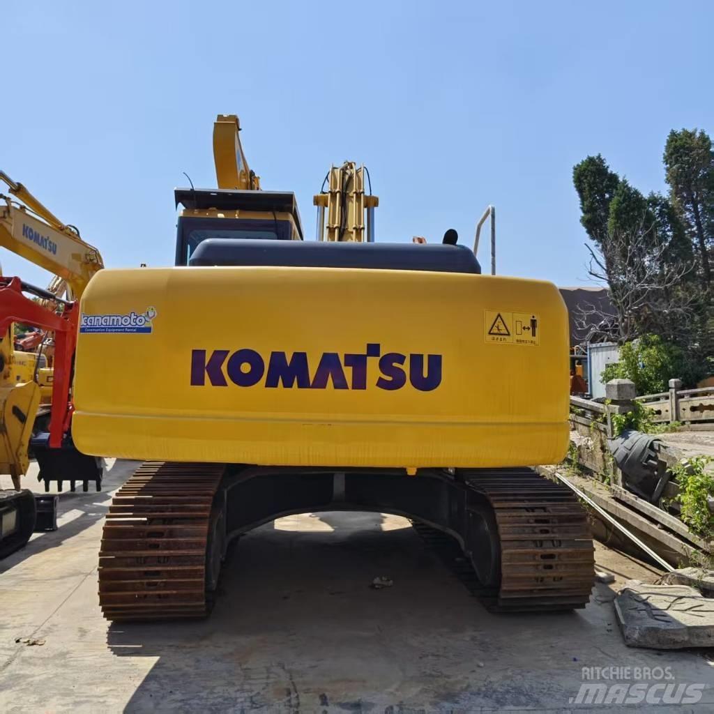 Komatsu PC 220 대형 굴삭기 29톤 이상