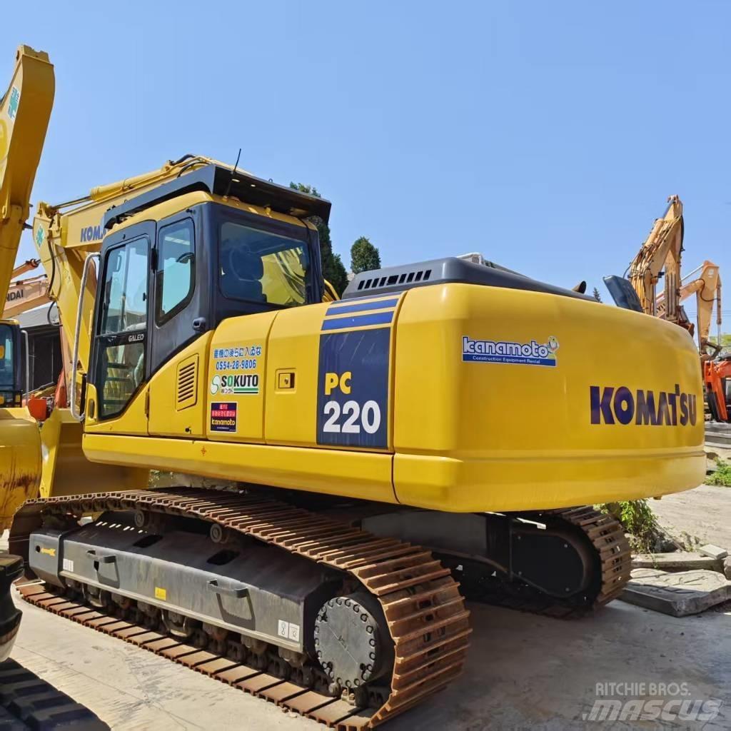 Komatsu PC 220 대형 굴삭기 29톤 이상