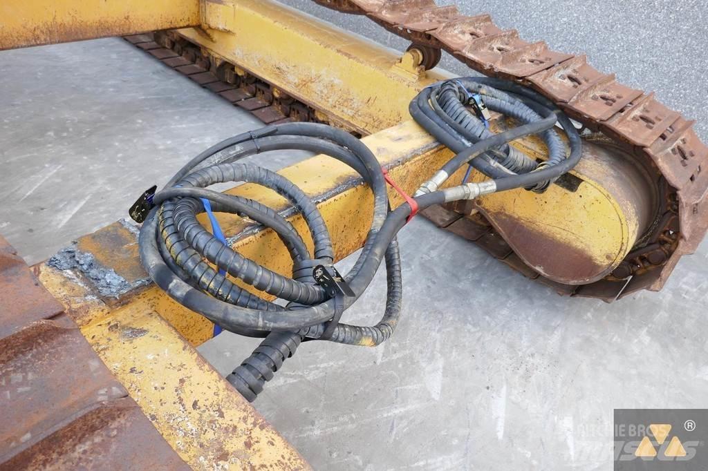 Delta Track set 섀시 및 서스펜션