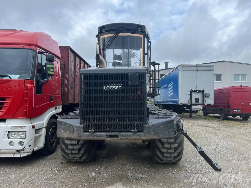 Logset 8 FGT 원목 포워더