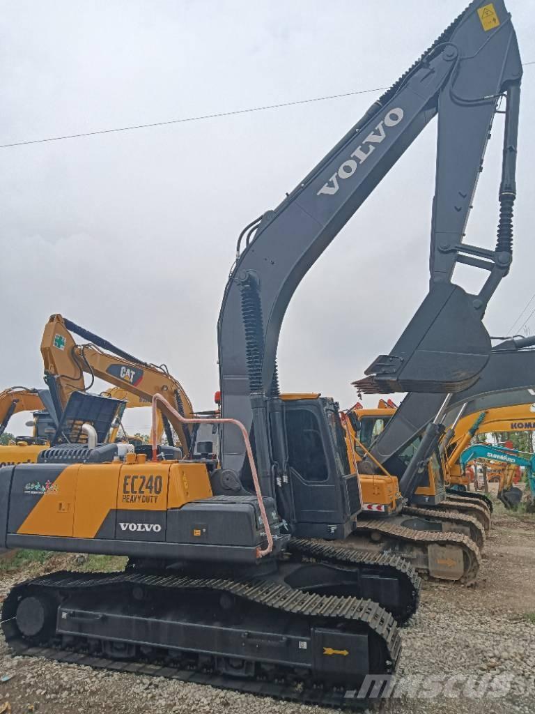 Volvo EC 240 대형 굴삭기 29톤 이상