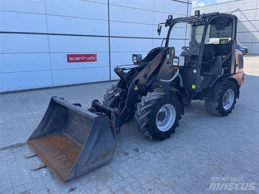 Weidemann 2070 다목적 로더