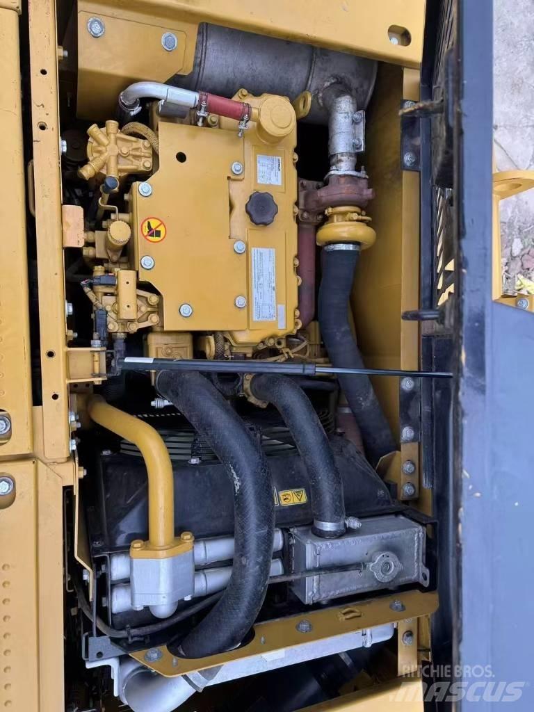 CAT 312 GC 중형굴삭기 7톤-28톤