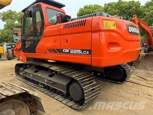 Doosan DX 225 LCA 대형 굴삭기 29톤 이상