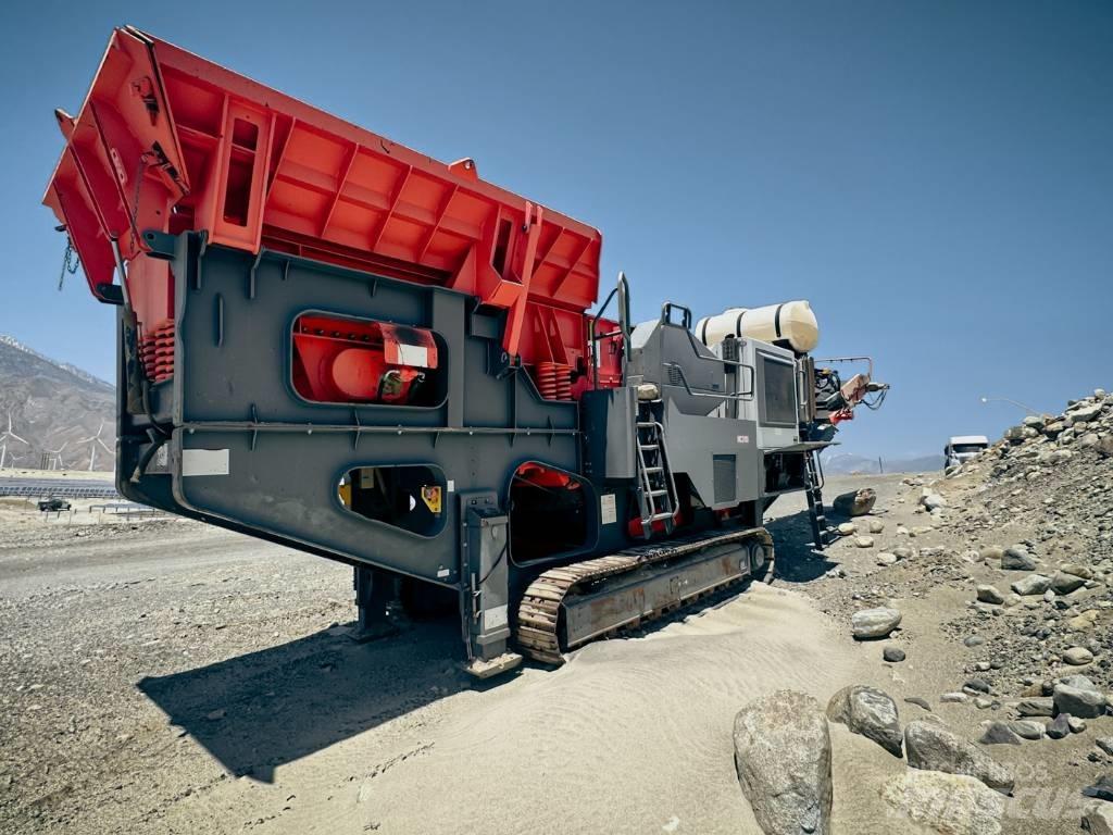 Sandvik QJ 341 크러셔