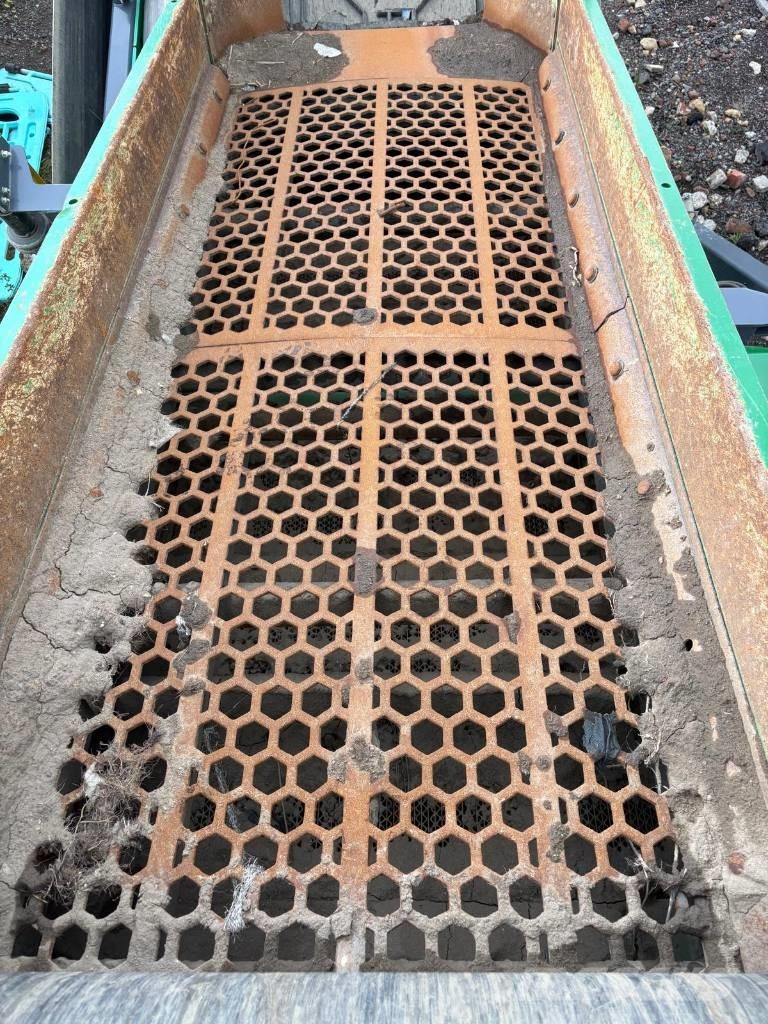 McCloskey R 70 이동식 선별기