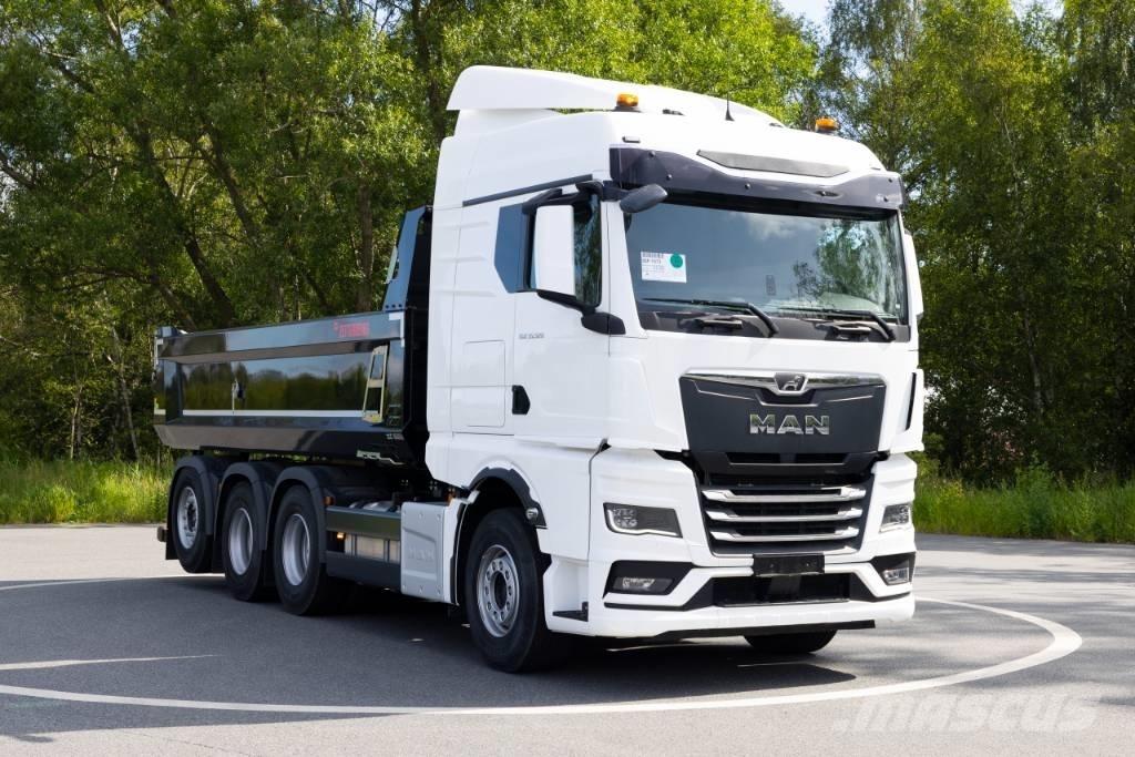 MAN TGX 35.520 덤프 트럭
