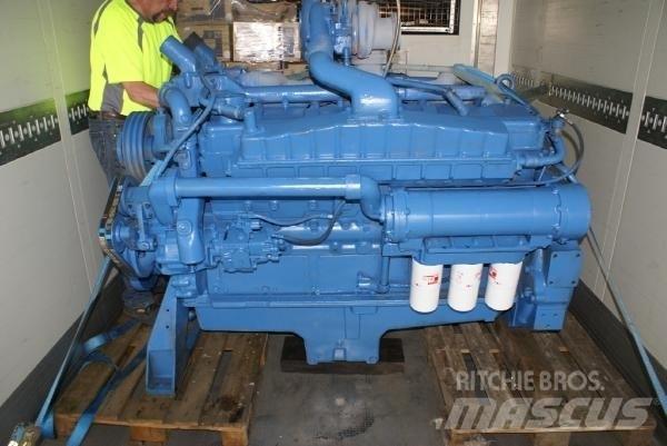Cummins VTA 28 엔진