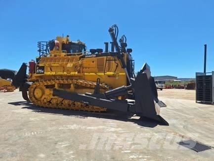 Komatsu D 375 A-8 크롤러 도저