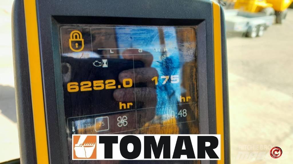 JCB JS 131 LC 대형 굴삭기 29톤 이상