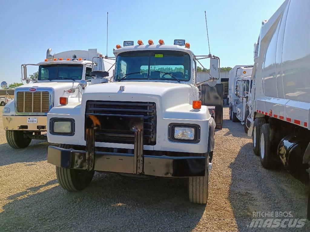 Mack RD 688 S 폐기물 수거 트럭