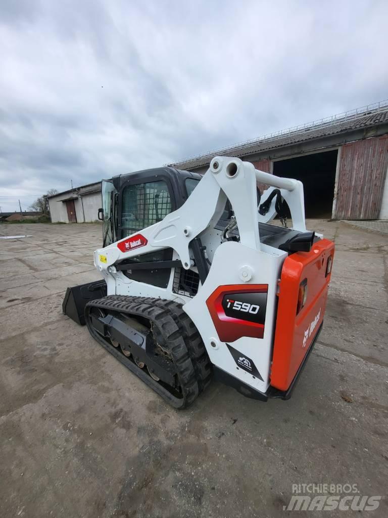 Bobcat T 590  스키드로더